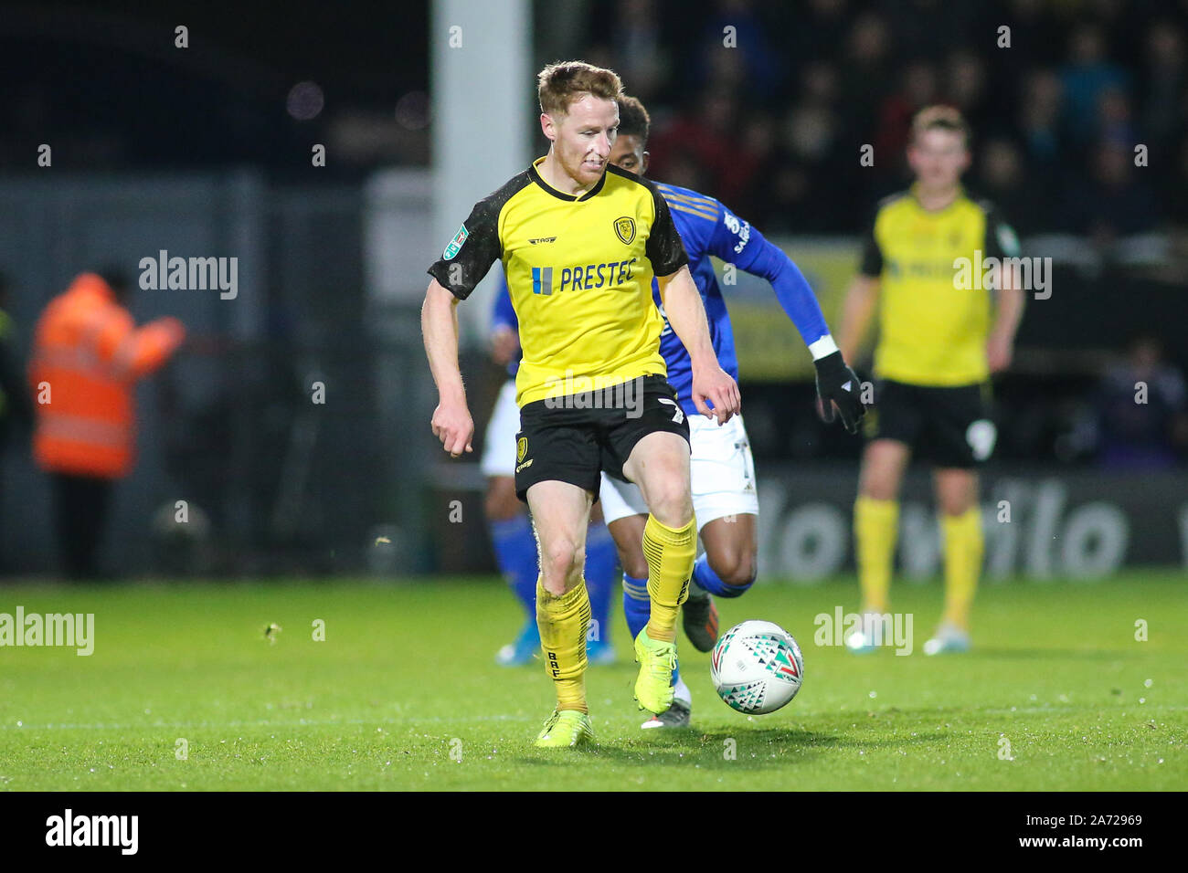 Burton upon Trent, Regno Unito. 29 ott 2019. Stephen Quinn di Burton Albion (7) corre con la palla durante il Carabao EFL Cup round di 16 match tra Burton Albion e Leicester City presso la Pirelli Stadium, Burton upon Trent, Inghilterra. Foto di Mick Haynes. Solo uso editoriale, è richiesta una licenza per uso commerciale. Nessun uso in scommesse, giochi o un singolo giocatore/club/league pubblicazioni. Credit: UK Sports Pics Ltd/Alamy Live News Foto Stock