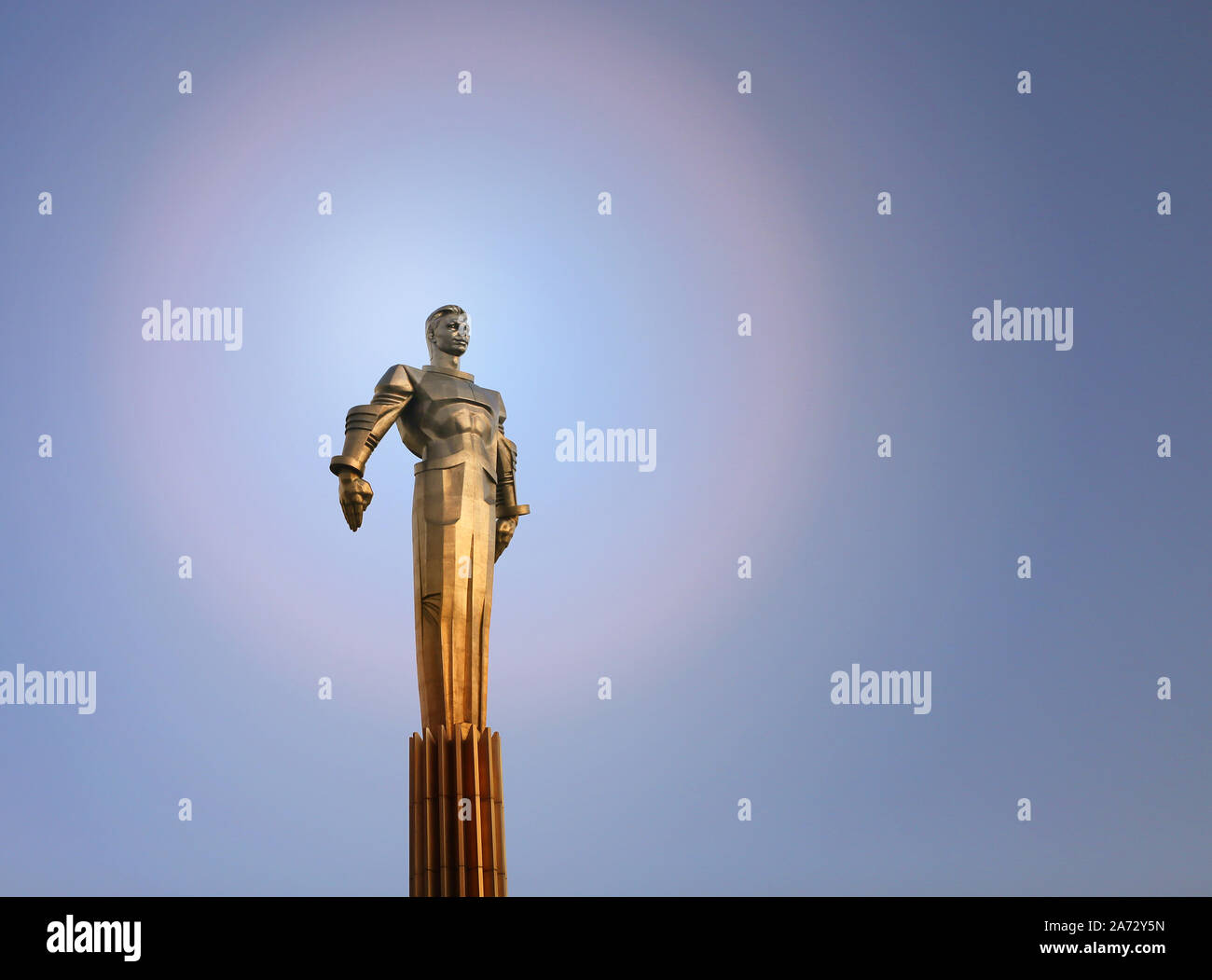 Splendido monumento sovietico di Yuri Gagarin cosmonauta a Mosca Foto Stock