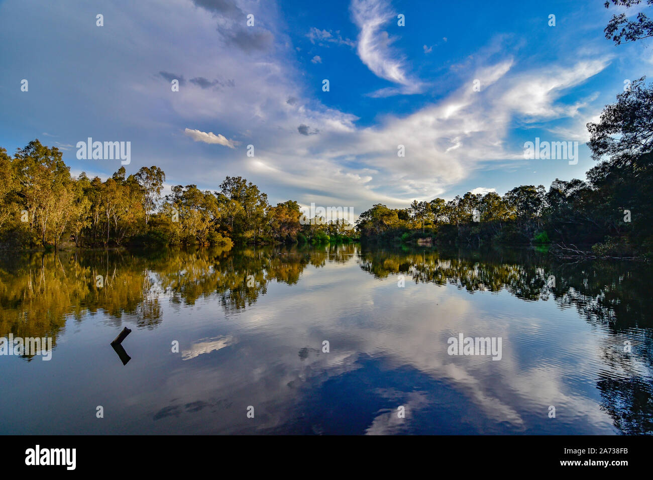 Alba sul fiume Goulburn, Seymour, Victoria, Australia Foto Stock