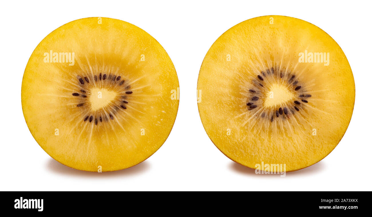 Fette di golden kiwi percorso isolato su bianco Foto Stock Fette di golden kiwi percorso isolato su bianco Foto Stock