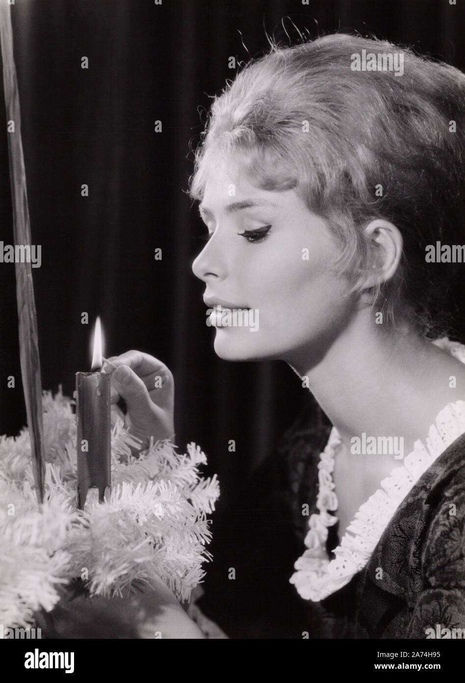 Vivi Bach, dänische Sängerin, Schauspielerin und Fernsehmoderatorin, Deutschland 1960. Cantante danese, attrice e il presentatore TV Vivi Bach, Germania 1960. Foto Stock