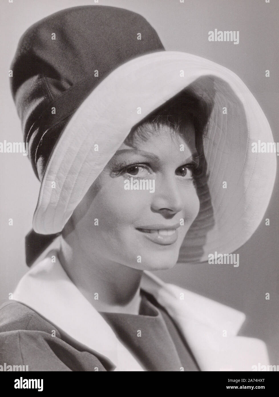 Eva Bartok, ungarisch britische Schauspielerin, Deutschland frühe 1960er Jahre. Ungherese British attrice Eva Bartok, Germania primi 1960s. Foto Stock