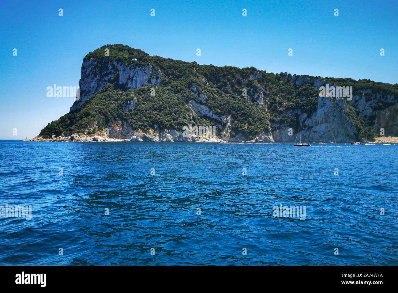 Vista della Punta del Capo all'estremità nord-orientale dell'isola di Capri, Campania, Italia Foto Stock