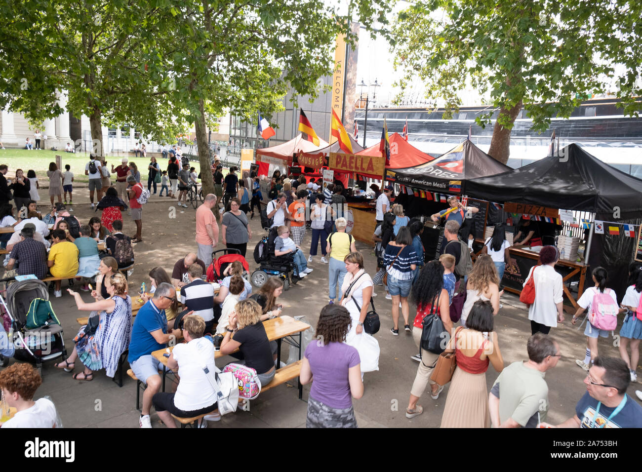 International Food Festival a Greenwich, Londra, Regno Unito. Rivenditori di cibo di strada da diversi paesi. Foto Stock