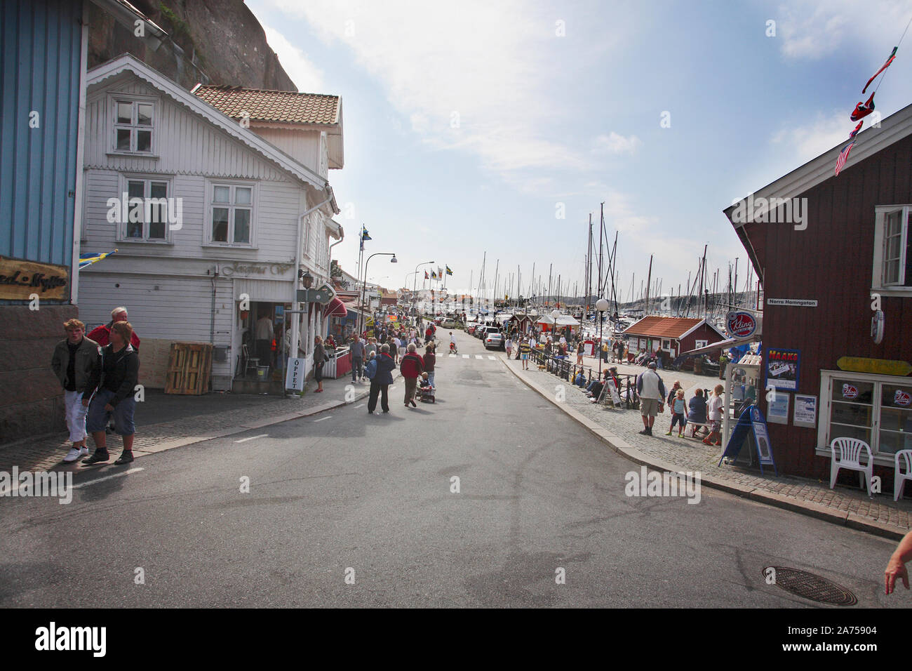 FJÄLLBACKA Bohuslän è uno della costa della piccola comunità di pescatori che sono ora estate paradiso per turisti Foto Stock