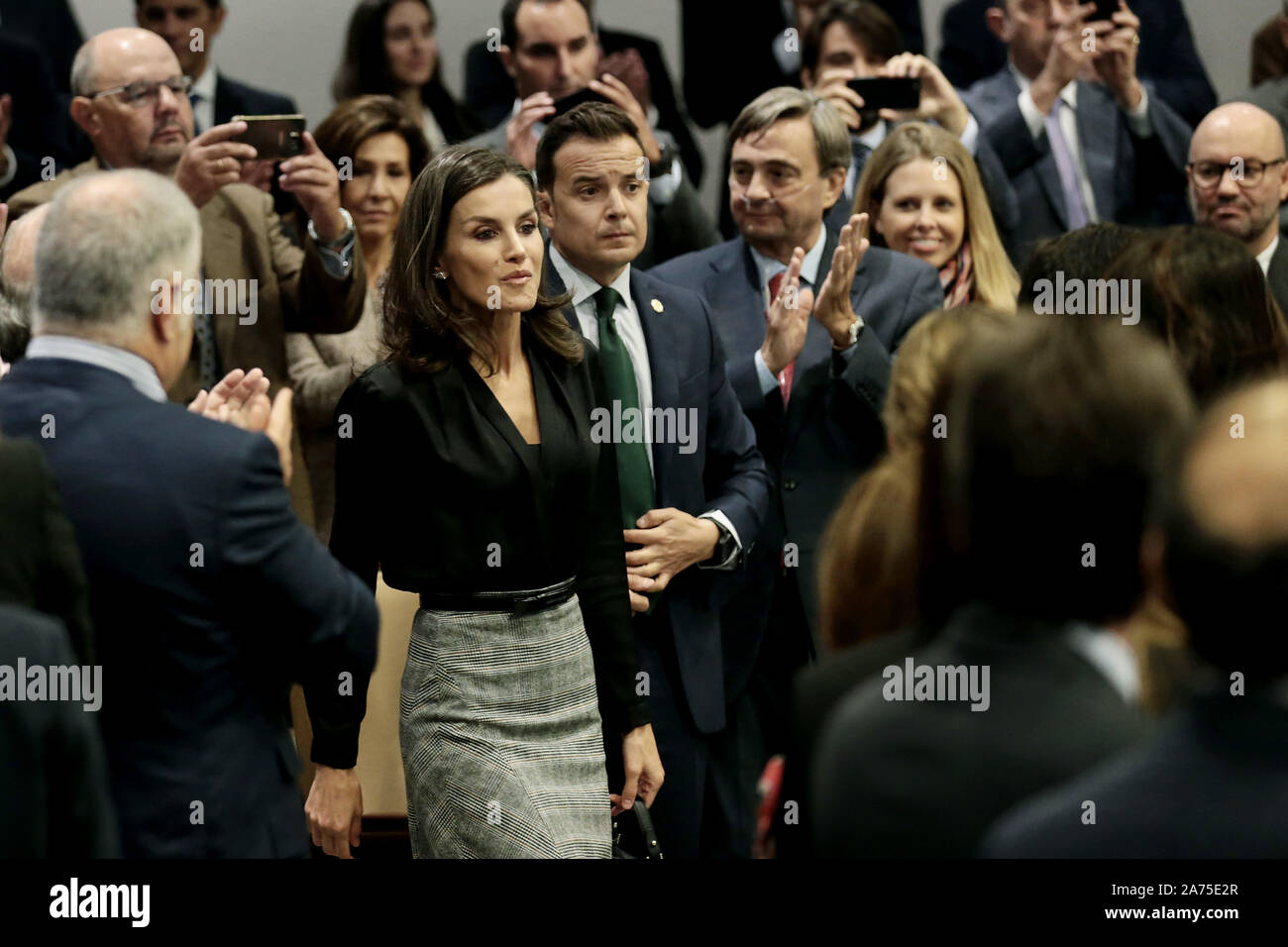 Madrid, Spagna; 30/10/2019.- Queen Letizia presiede la consegna dell'Amicizia Internazionale Premio (IFA), sette cinesi e gli imprenditori africani di riconoscere il loro contributo per gli investimenti e la creazione di posti di lavoro nei loro paesi e all'estero. I vincitori sono Li Ka Shing, presidente di CK Hutchison aziende; Hong Tianzhu, presidente e CEO di Texhong gruppo tessile limitata; Liling Qi, presidente di Puente la Cina España e La Roca Golf Resort; Lidan Qi, direttore generale di Puente la Cina España; Chen Xi, presidente di Sanquan Food Co. Ltd. In aggiunta, la traiettoria del presidente del Firs Foto Stock