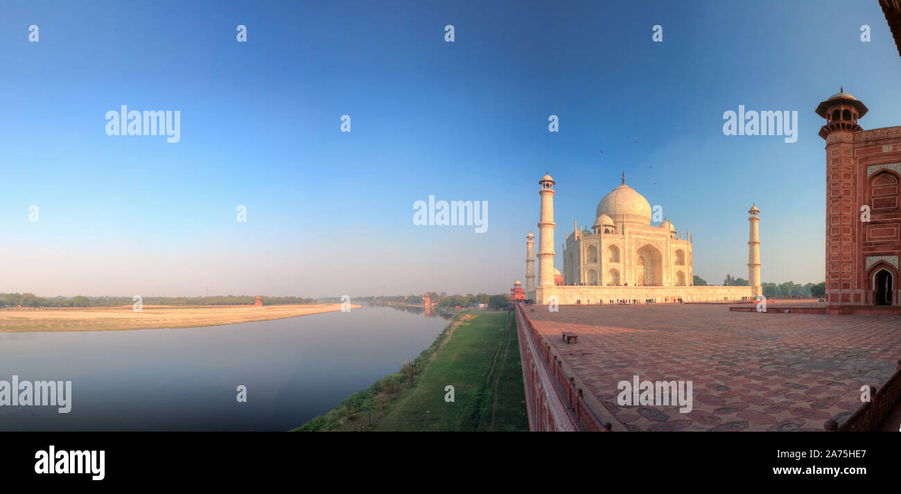 India, Uttar Pradesh, Agra il Taj Mahal (Sito UNESCO) Foto Stock