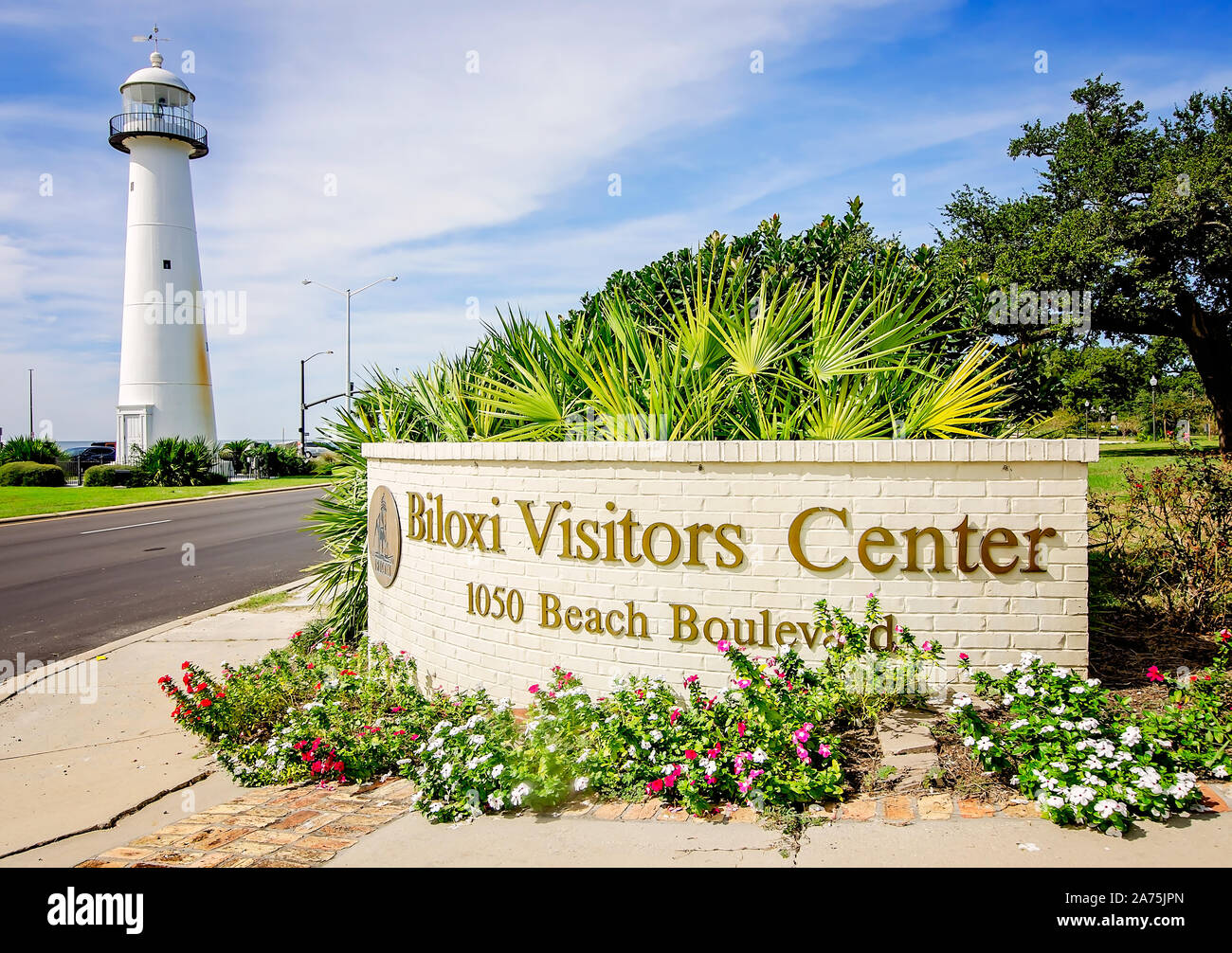 Il Biloxi Lighthouse e ingresso al Biloxi del Centro Visitatori sono ritratte, Ottobre 22, 2019, in Biloxi Mississippi. Foto Stock