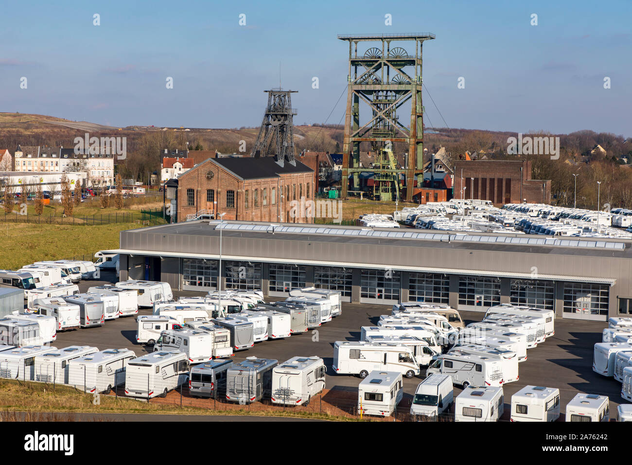 Il primo disco della miniera di carbone di Gneisenau a Dortmund Derne, sulla sinistra la Tomson-Bock torre di avvolgimento e sulla destra il Doppelbock torre di avvolgimento sopra s Foto Stock