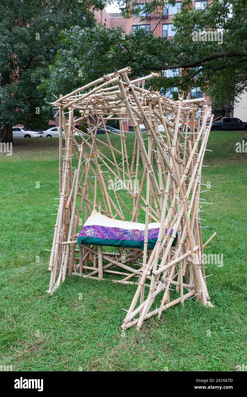 Sukkah o Succah, rifugio temporaneo, sul display per la festa ebraica di Sukkoth. Foto Stock