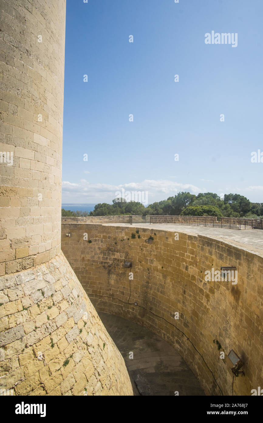 La visita del castello di incredibile - "Castell de Bellver ' a Palma de Mallorca in Spagna. Foto Stock