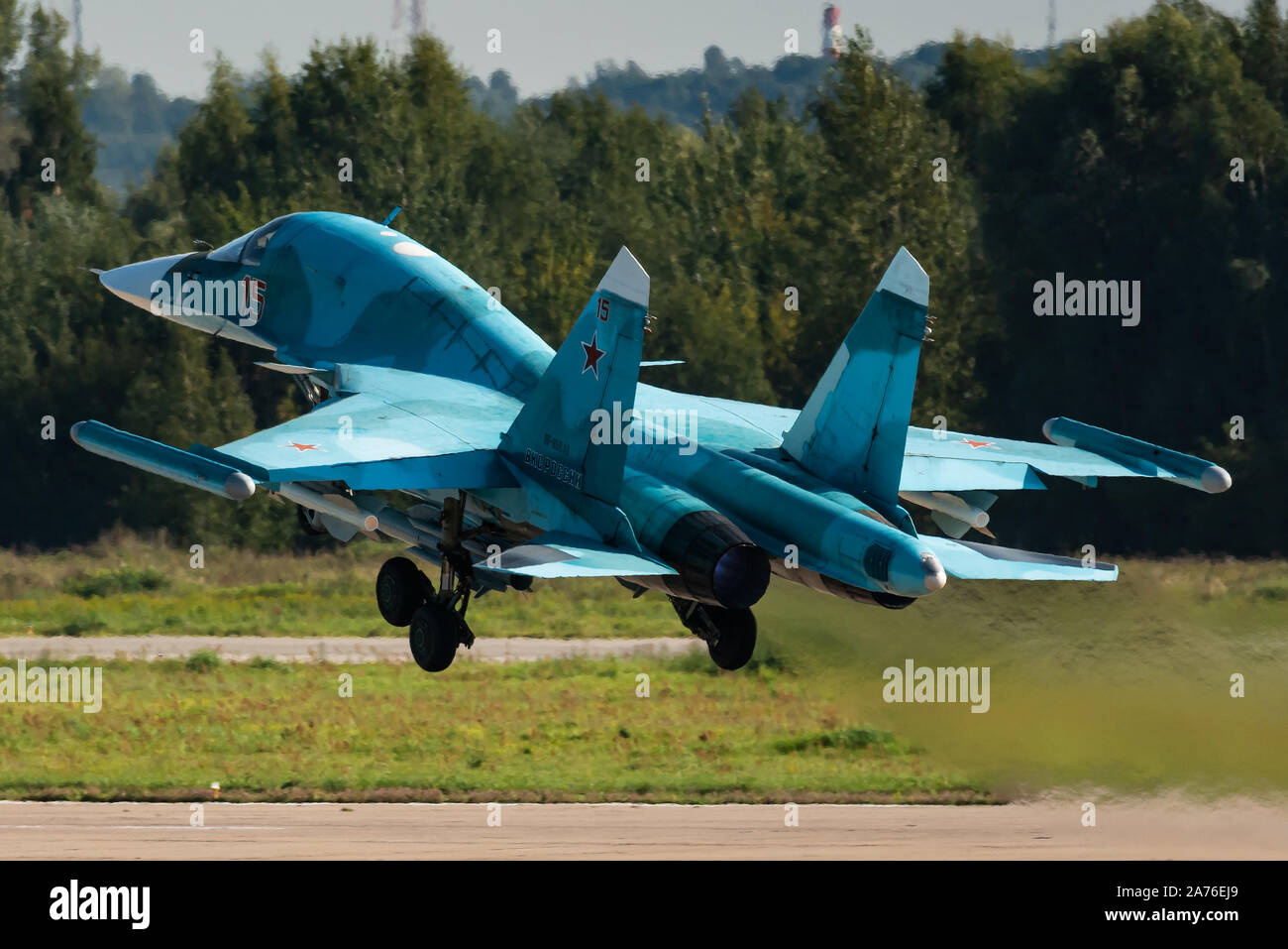 Un Sukhoi Su-34 twin-sedile, all-weather supersonico di medio raggio a caccia bombardiere/Strike Aircraft dell'esercito dell'aria russa. Foto Stock