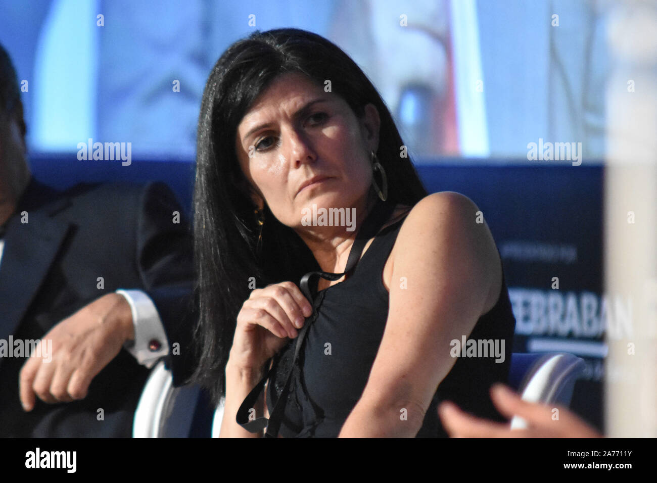 SÃO PAULO, SP - 30.10.2019: ESTADÃO SUMMIT BRASIL - Zeina Latif, Chief Economist presso XP Investimentos, durante il vertice del Brasile, qual è la potenza? Esso riunisce i nomi importanti per discutere il potere su diversi argomenti: politica, economia, diversità, ambiente e altri. Questo mercoledì, (30) alla Biennale Pavilion, il Parco Ibirapuera, in São Paulo. (Foto: Roberto Casimiro/Fotoarena) Foto Stock