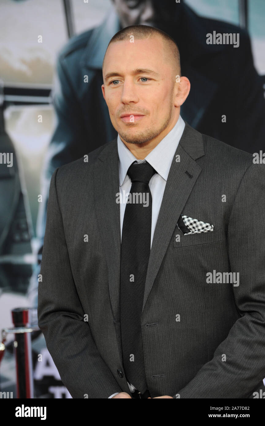 LOS ANGELES, CA - MARZO 13, 2014: Georges St Pierre presso la premiere mondiale del suo film 'Captain America: il Winter Soldier" al El Capitan Theater di Hollywood. © 2014 Paul Smith / Featureflash Foto Stock