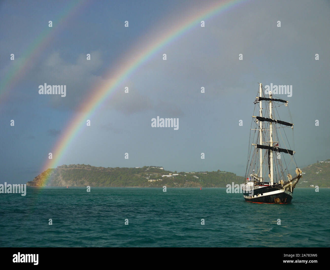 La Malouine, Francese Brigantino Tall Ship, Falmouth Harbour, Antigua, Caraibi, West Indies Foto Stock