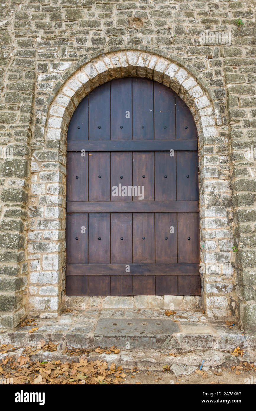Porta del castello di Ioannina.La presente fortificazione risale in gran parte alla ricostruzione sotto Ali Pasha nel tardo periodo ottomano, ma incorpora Foto Stock