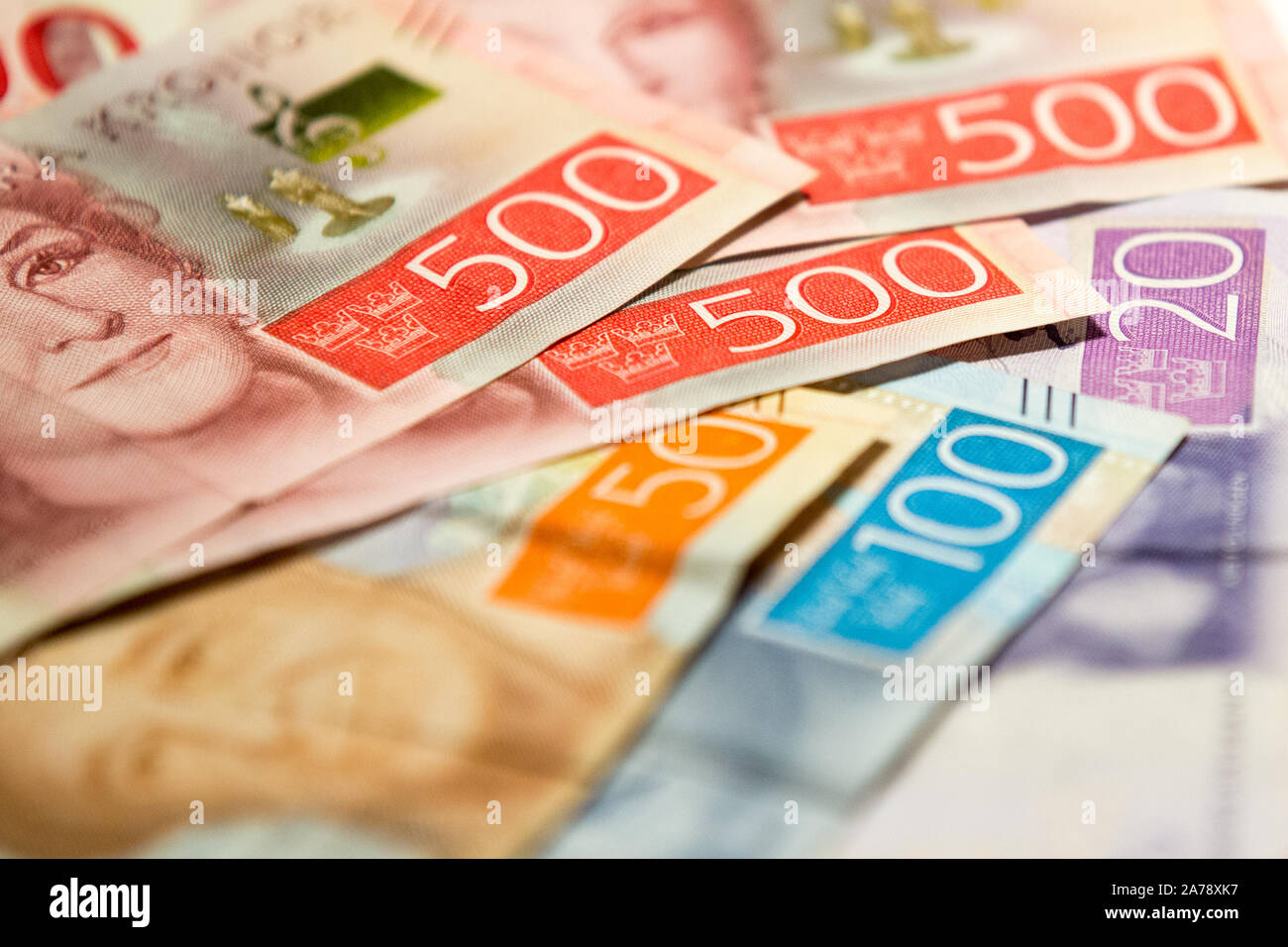 Swedish krona banconote.La corona svedese è la moneta ufficiale della  Svezia. Sia il codice ISO "EK' e cambio segno "kr' sono di uso comune Foto  stock - Alamy