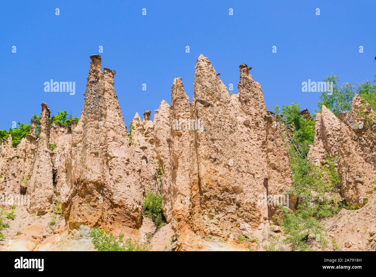Struttura di roccia 'Djavolja Varos' fatta da una forte erosione (Devil's town) vicino Kursumlija sul sud della Serbia. È stato candidato per le nuove sette vaga naturale li Foto Stock