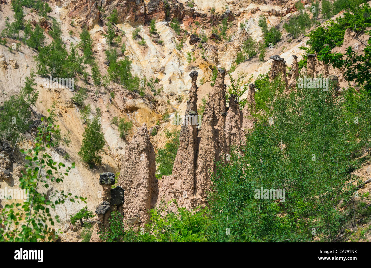 Struttura di roccia 'Djavolja Varos' fatta da una forte erosione (Devil's town) vicino Kursumlija sul sud della Serbia. È stato candidato per le nuove sette vaga naturale li Foto Stock