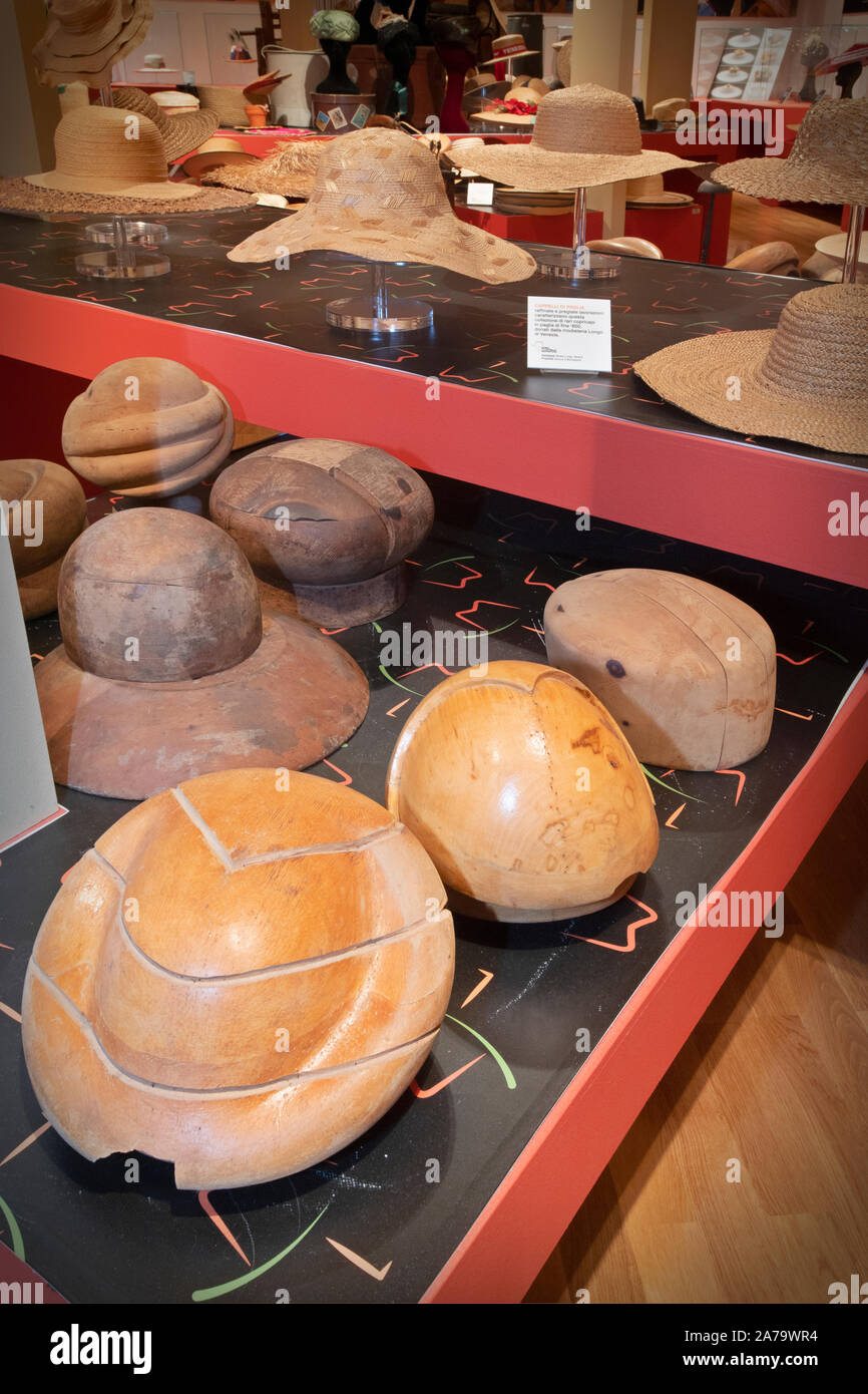 Marche - Montappone - Museo del Cappello forme in legno per cappelli di  stoffa e pelle| Italia
