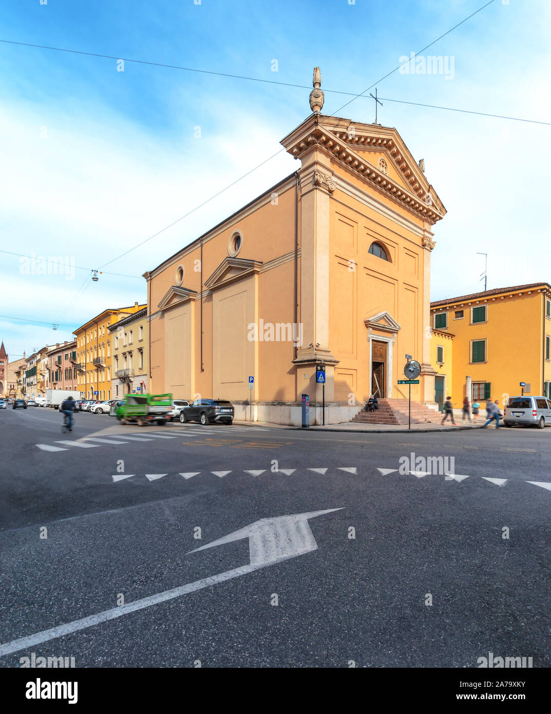 La chiesa di Verona in day time. Foto Stock