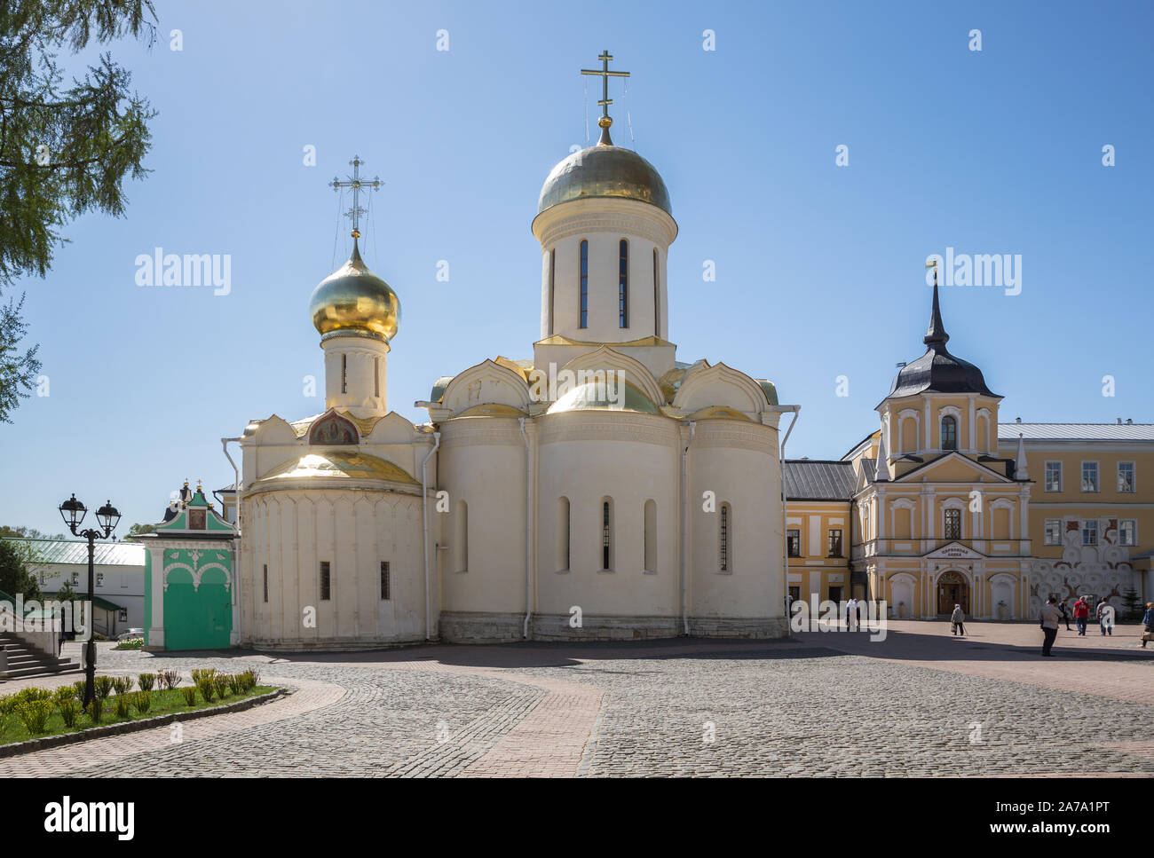 SERGIEV POSAD, Moscow Region, Russia - 10 Maggio 2018: Trinità Cattedrale - la chiesa principale della Santissima Trinità Lavra di San Sergio, qui ci sono le reliquie Foto Stock