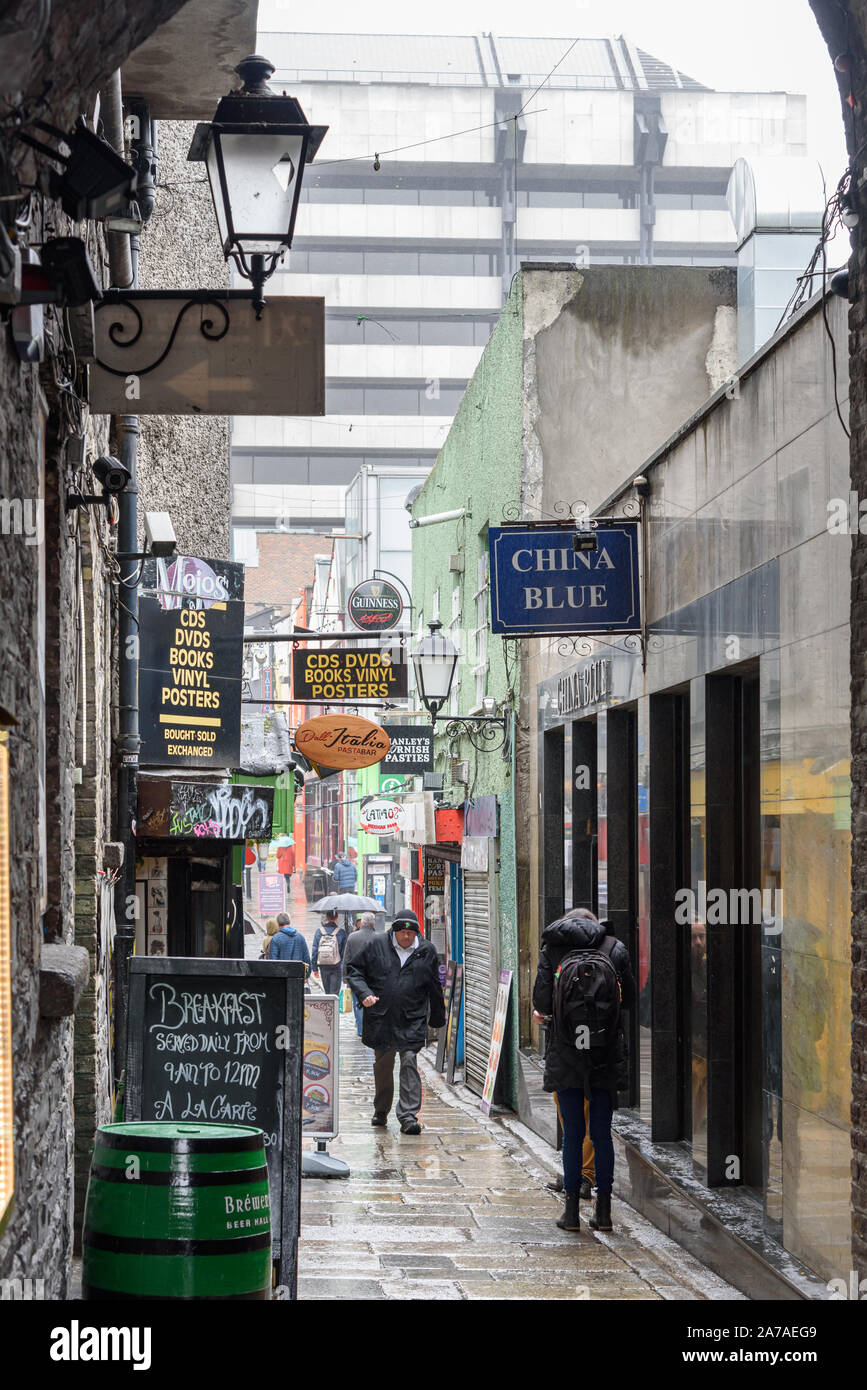 MERCHANT'S ARCH, TEMPLE BAR , Dublino, IRLANDA-aprile 02, 2015:Merchant's Arch nel quartiere di Temple Bar, Dublin City, Repubblica di Irlanda Foto Stock