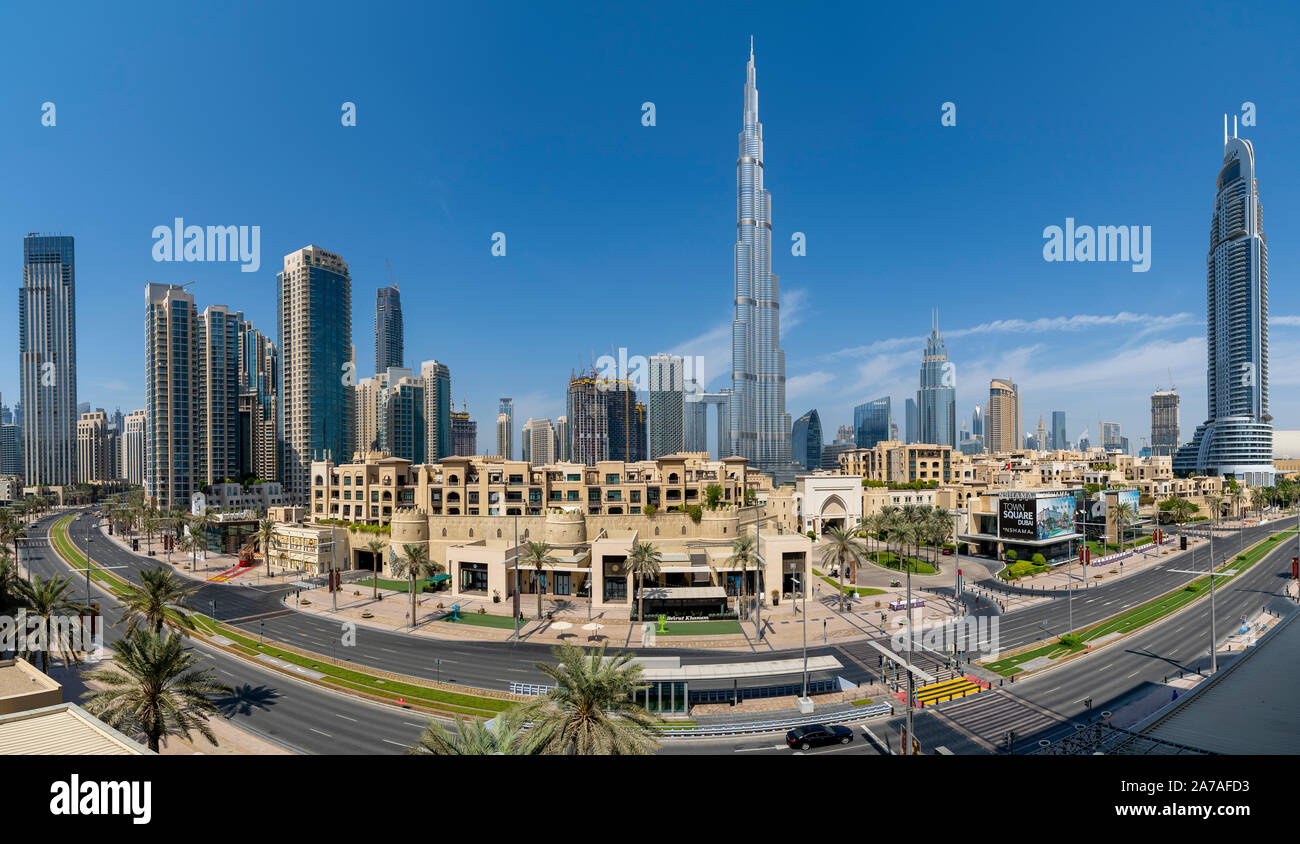 Vista del Burj Khalifa grattacielo nel centro cittadino di Dubai, Emirati Arabi Uniti Foto Stock