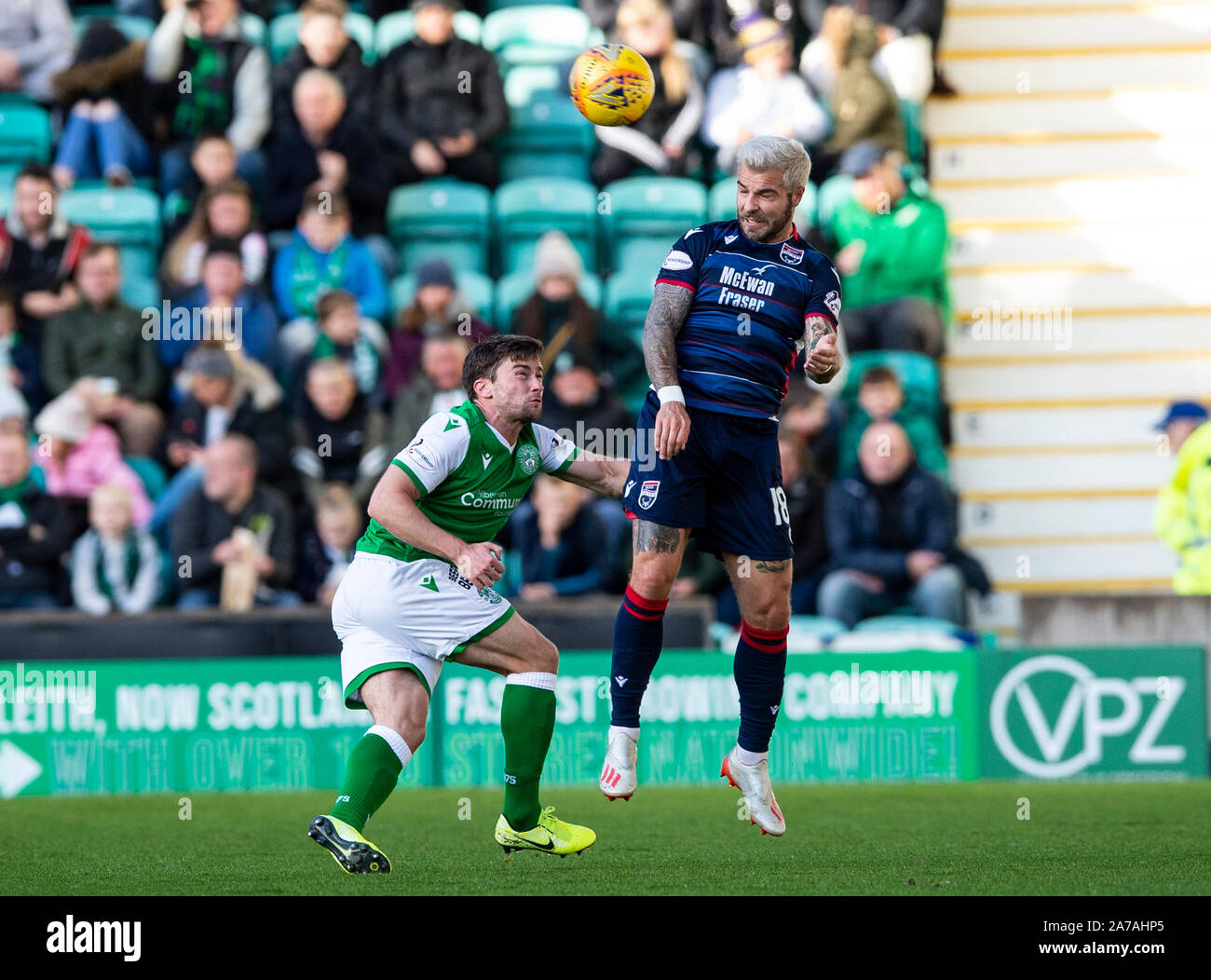 Ladbrokes Premiereship scozzese - Hibernian v Ross County. Easter Road Stadium, Edimburgo, Midlothian, Regno Unito. 26/10/2019. Pic mostra: Ross County defen Foto Stock