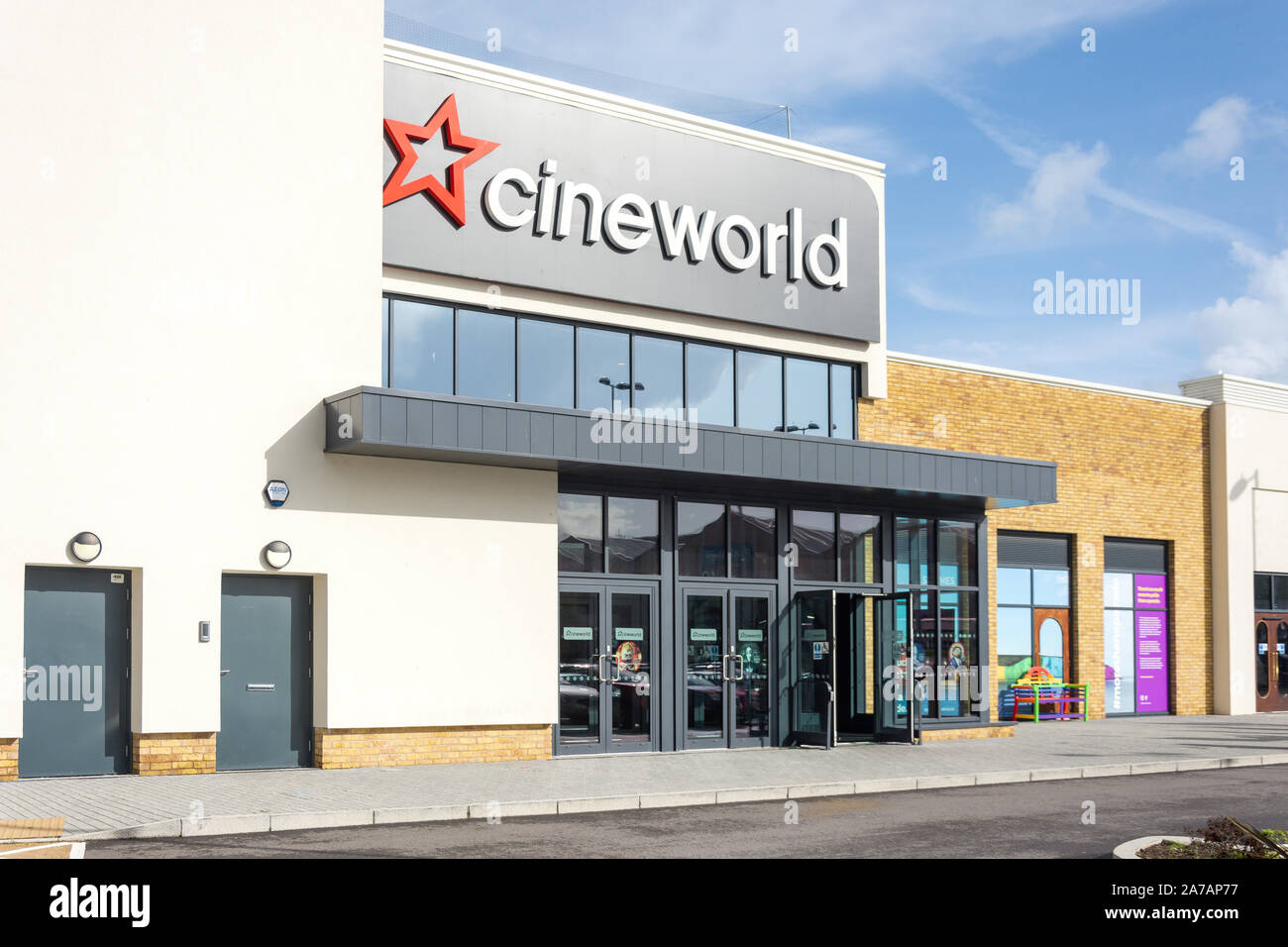 Cineworld Cinema Multisala, St James e Retail Leisure Park, Dover, Kent, England, Regno Unito Foto Stock