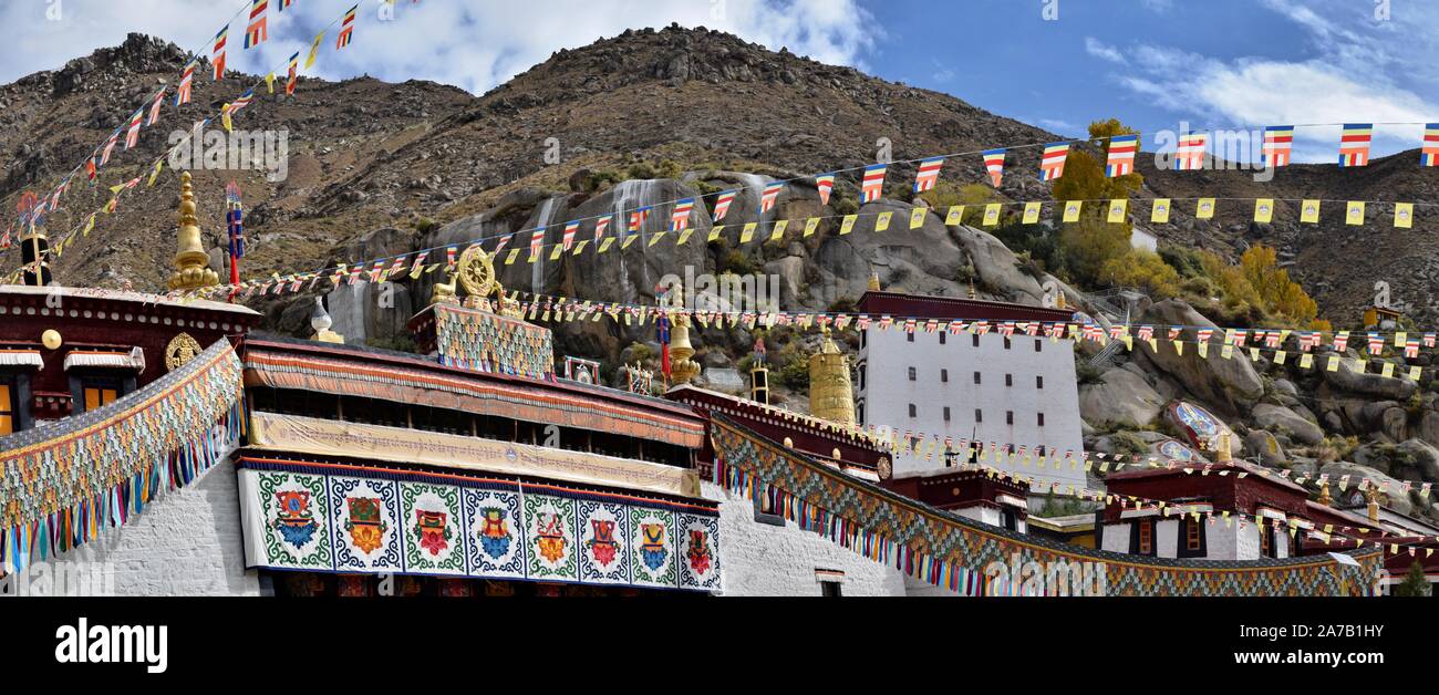 Monastero di Sera, uno dei tre grandi università Gelug monasteri del Tibet, situato nei pressi di Lhasa. Essa è stata fondata nel 1419. Foto Stock