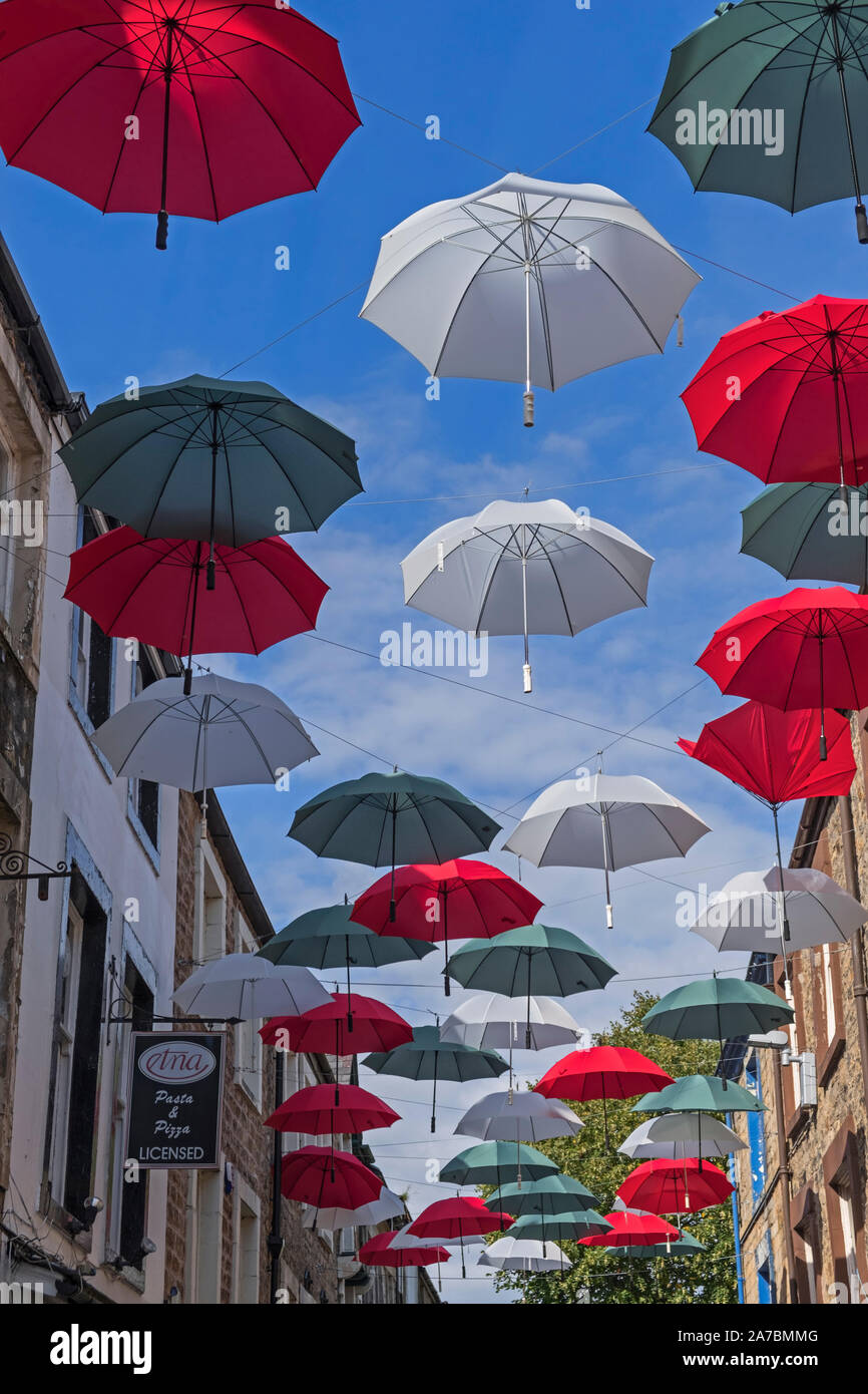 Festa Italia ombrello italiano tettoia brolly festival nuove Street Lancaster LANCASHIRE REGNO UNITO Foto Stock