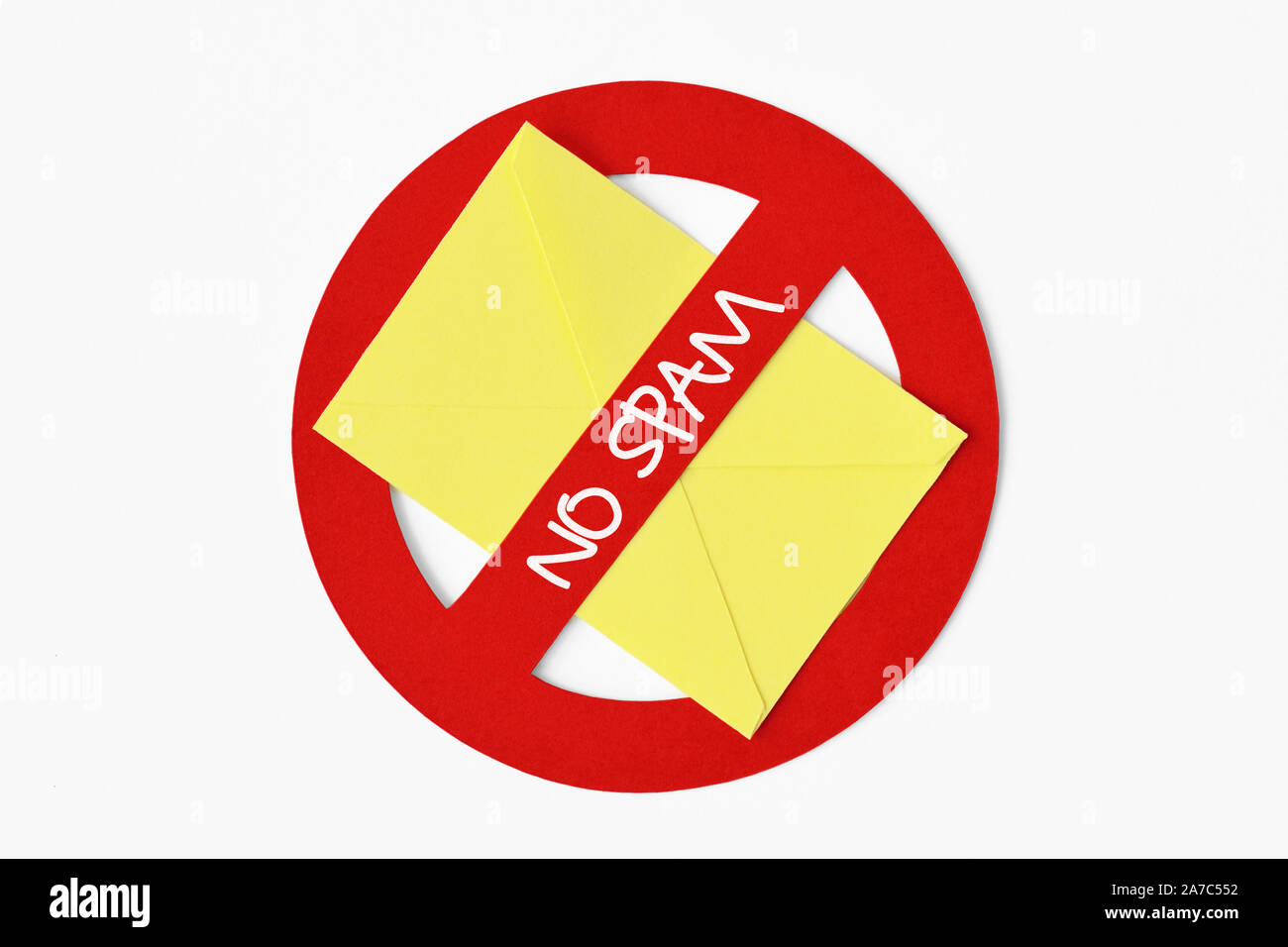 Busta con nessun segno di spam - Concetto di spamming di posta elettronica Foto Stock