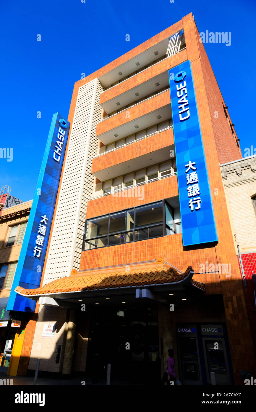 Chase Bank, Chinatown, San Francisco, California, Stati Uniti d'America. USA. Scritto in cinese e inglese Foto Stock