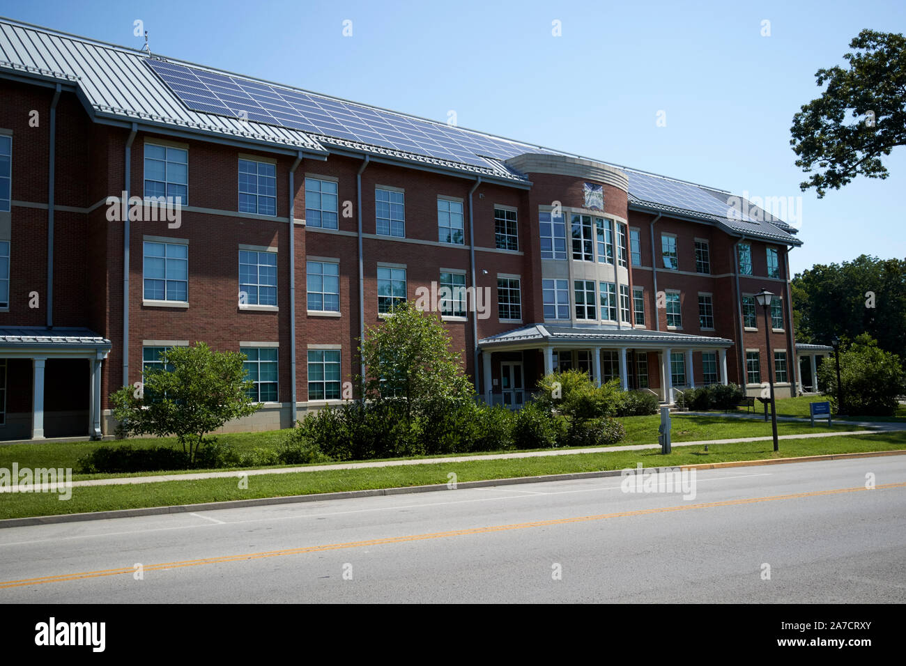 Il leed top rated sostenibile verde profondo residence hall con pannelli solari sul tetto berea college kentucky NEGLI STATI UNITI Foto Stock