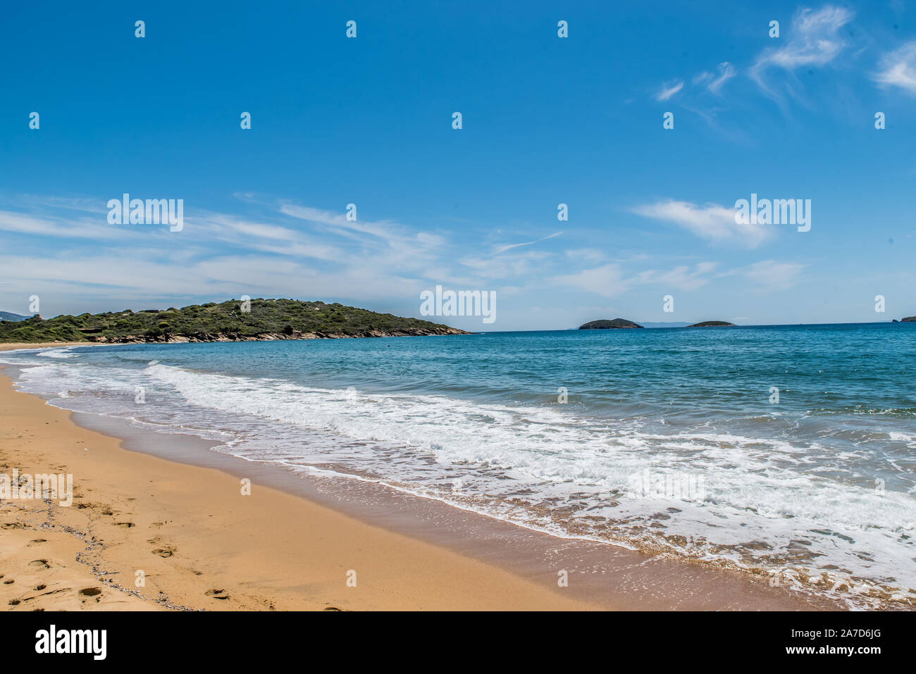Agios Petros spiaggia di Andros isola in una giornata di sole, Cicladi Grecia Foto Stock