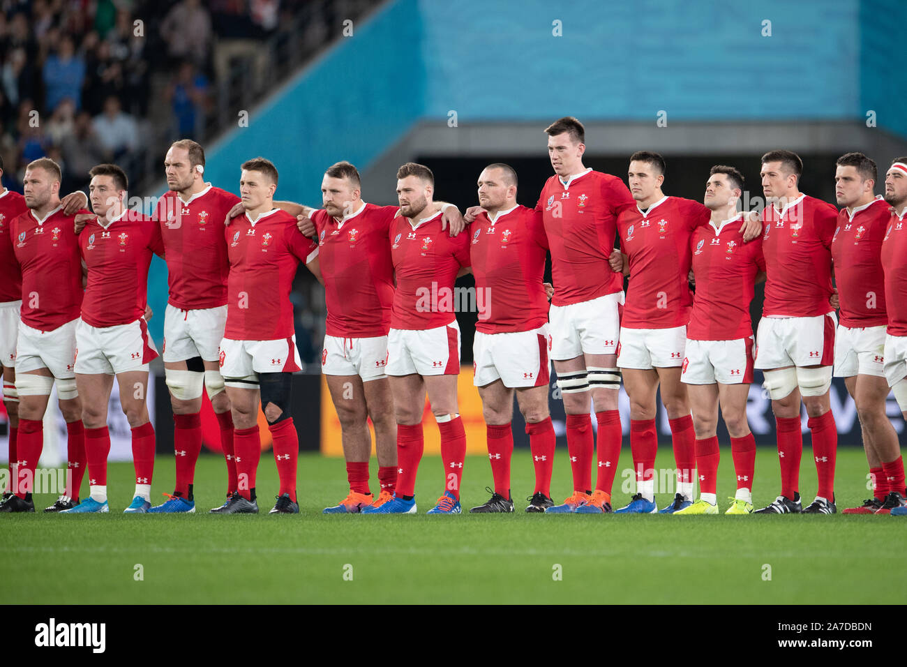 Tokyo, Giappone. 1 Nov 2019. Galles squadra reagisce al nuovo ZealandÂ's haka prima della Coppa del Mondo di Rugby in bronzo match finale tra la Nuova Zelanda e il Galles in Tokyo, Giappone, il 1 novembre 2019. (Foto di Flor Tan Jun/Espa-Images) Foto Stock