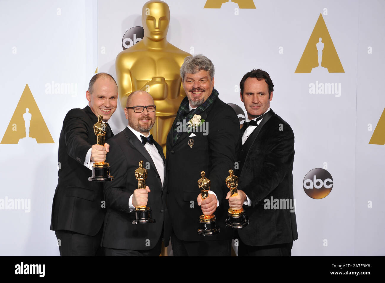 LOS ANGELES, CA - Febbraio 22, 2015: Paul Franklin & Andrew Lockley & Ian Hunter & Scott Fisher al 87th annuale di Academy Awards presso il Teatro Dolby, Hollywood. © 2015 Paul Smith / Featureflash Foto Stock