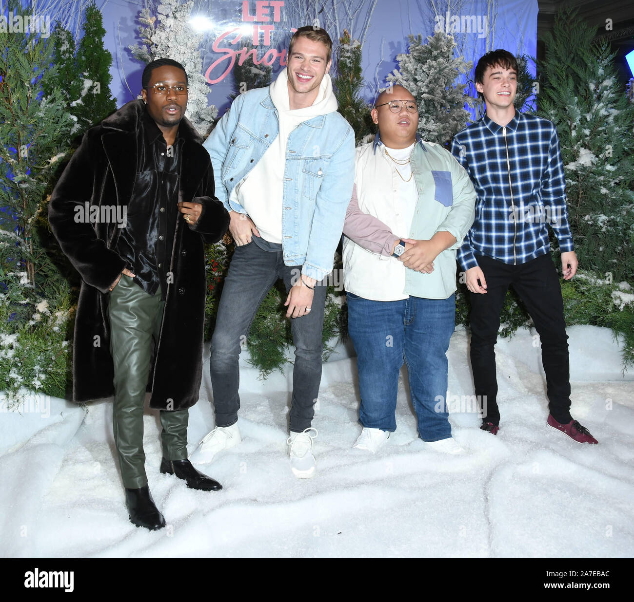 01 Novembre 2019 - Beverly Hills, la California - Shameik Moore, Matteo Noszka, Jacob Batalon, Mitchell speranza. Netflix "Let It Snow" Foto chiamata in attesa al Four Season Hotel. Photo credit: Birdie Thompson/AdMedia/MediaPunch Foto Stock