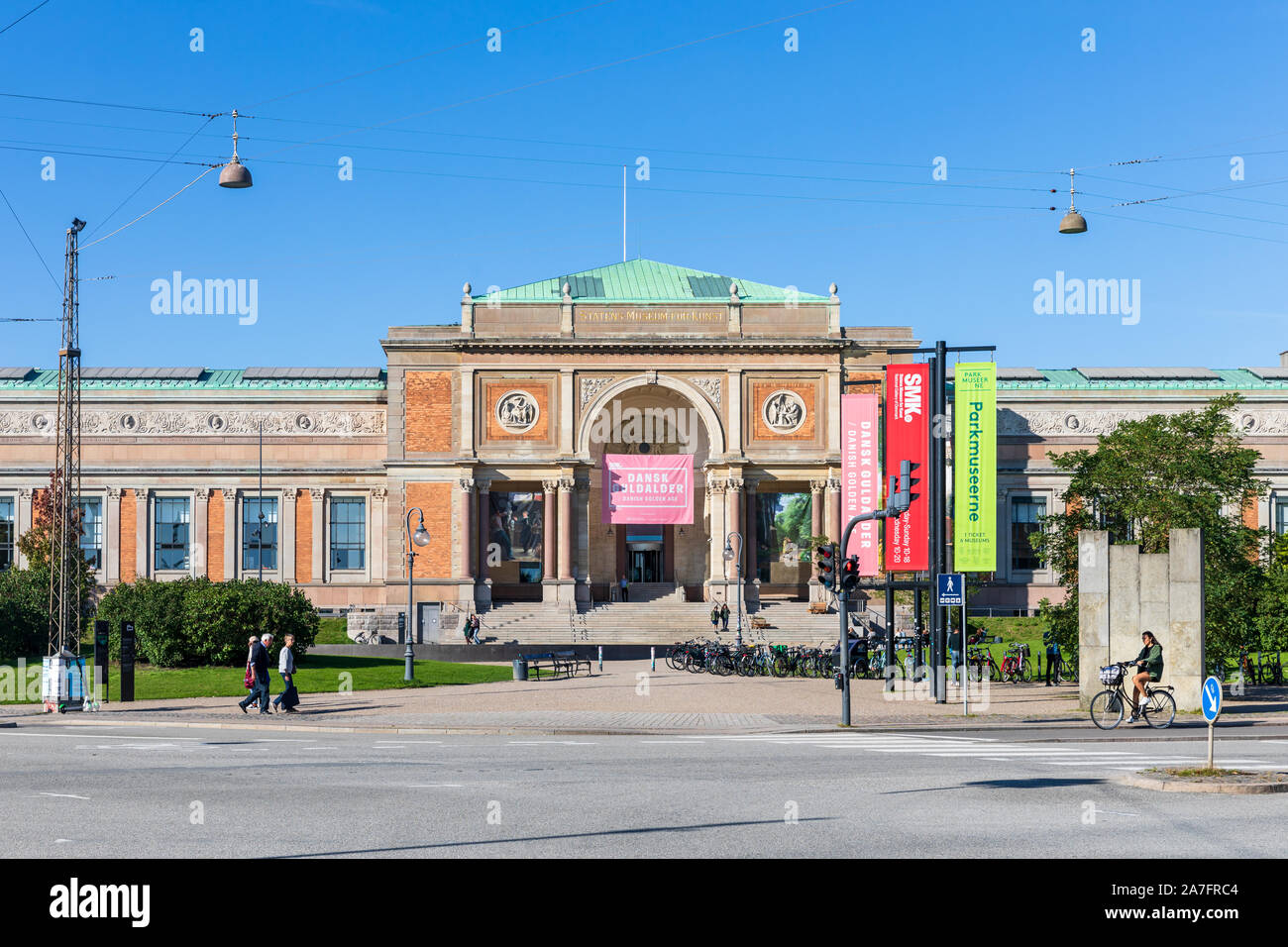 Statens Museum Kunst (galleria nazionale della Danimarca), ingresso con banner per un danese Golden Age/Dansk Guldalder mostra (2019); Copenaghen Foto Stock