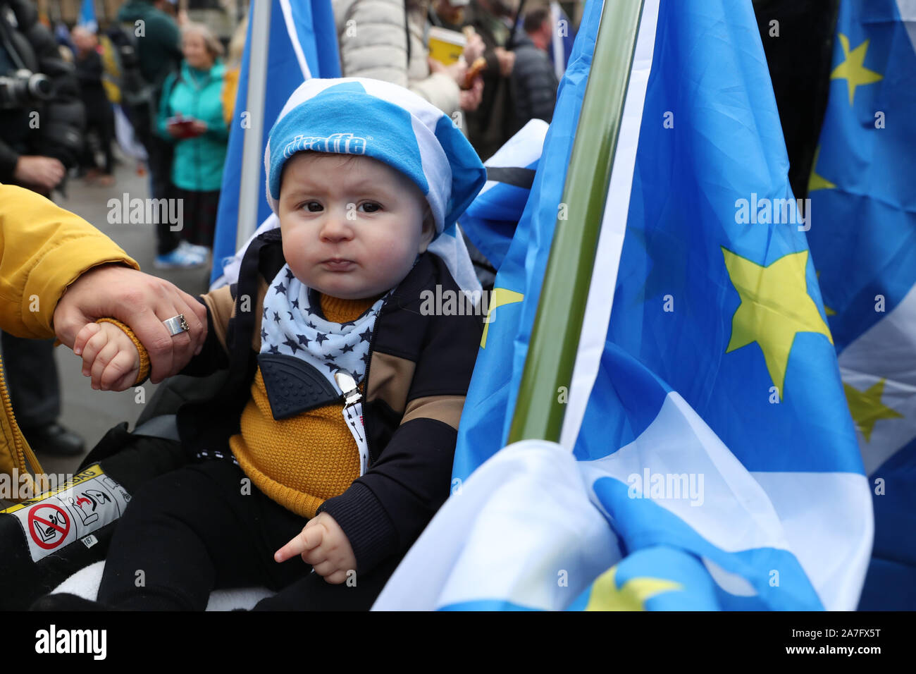 I partecipanti al Indyref rally 2020, ospitato da un quotidiano nazionale, in George Square a Glasgow. Foto Stock