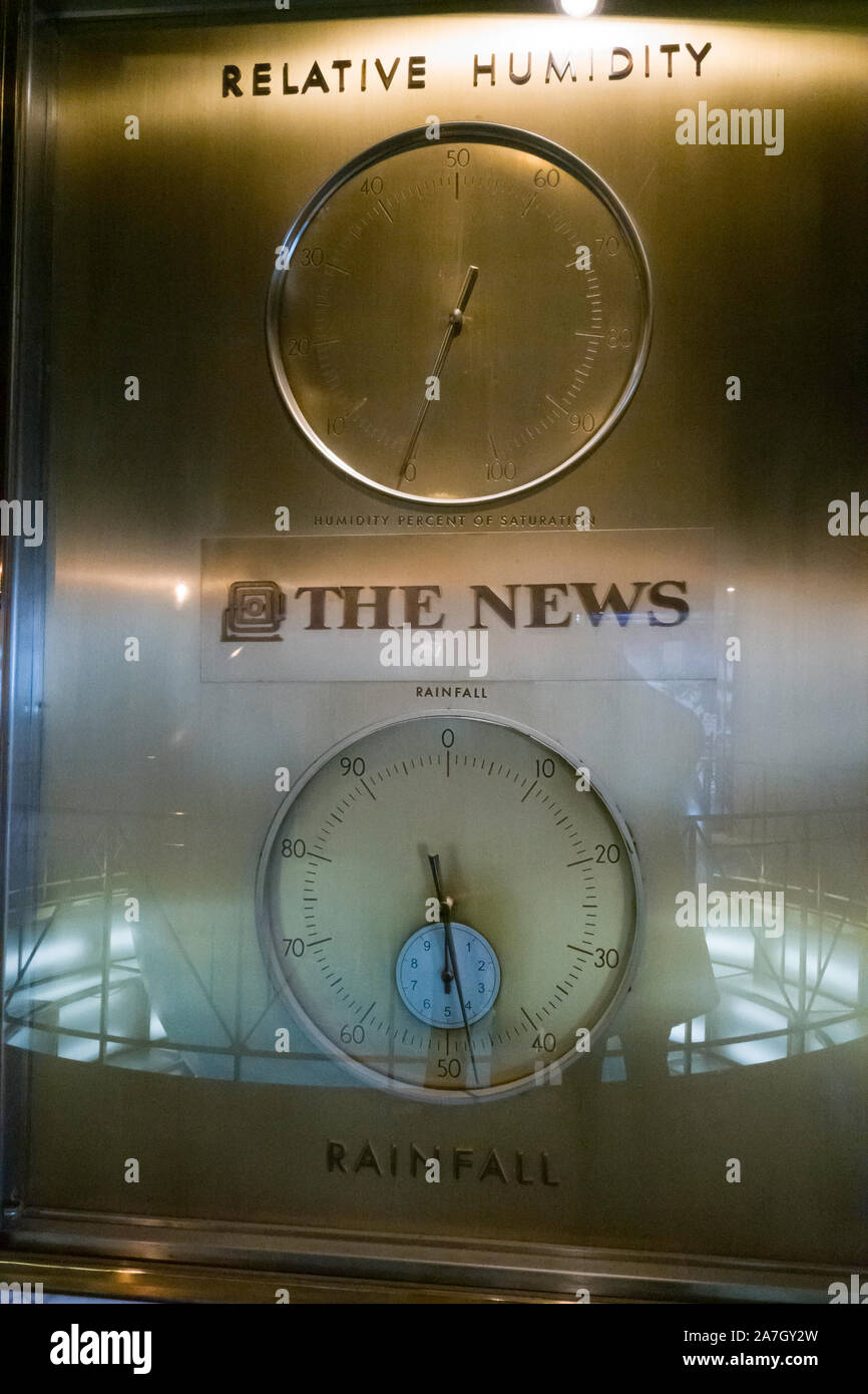 Meteo manometri, Daily News Building Interior, NYC, STATI UNITI D'AMERICA Foto Stock