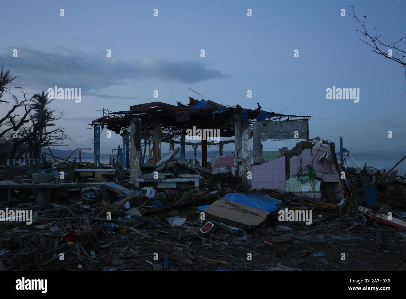 8 novembre 2013. Tacloban, Filippine.Typhoon Haiyan, noto come Super Yolanda tifone nelle Filippine, è stato uno dei più intenso ciclone tropicale Foto Stock