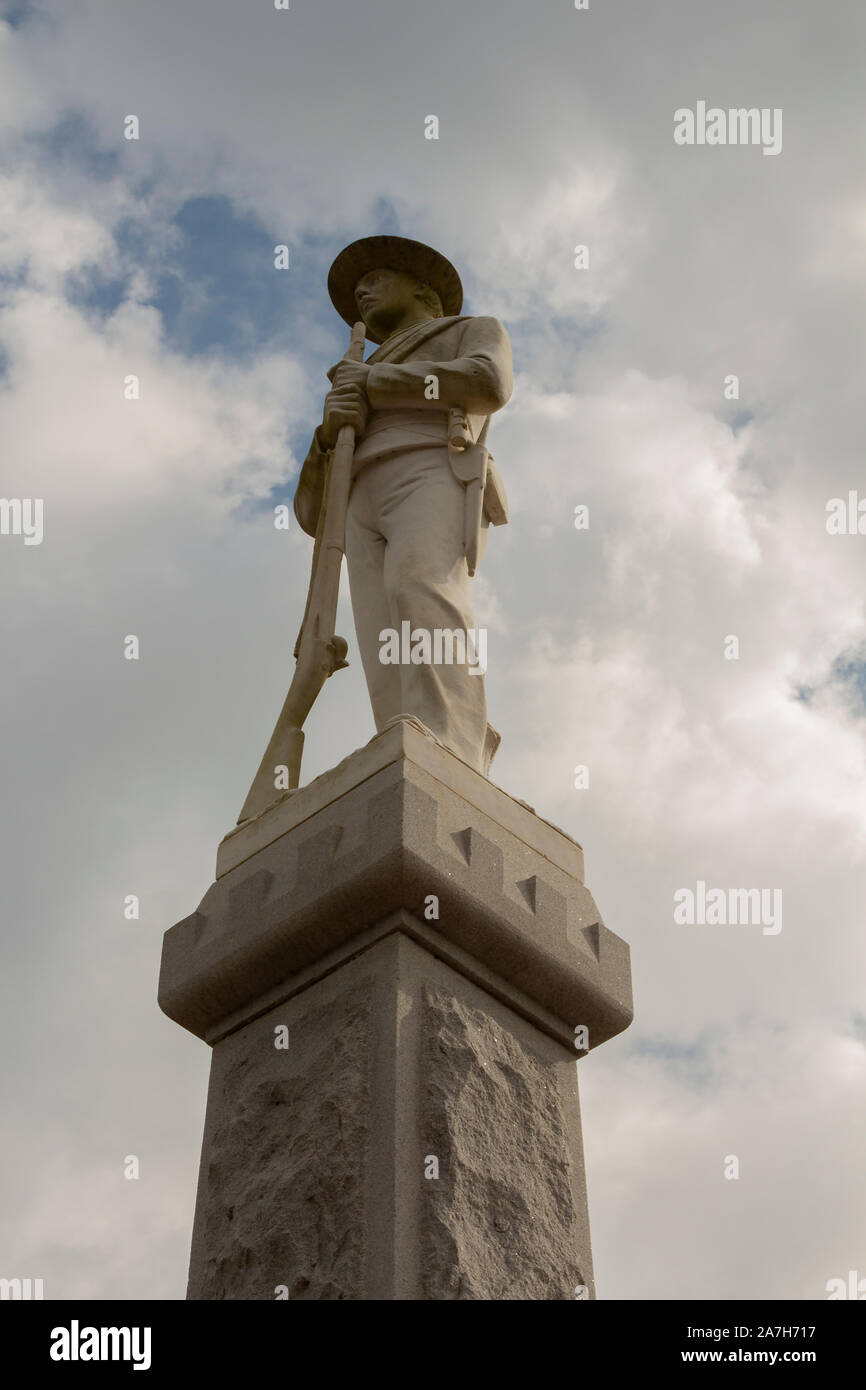 Guerra confederate Memorial statua dedicata nel 1908 dalle Figlie della Confederazione in Ocala, Marion County, Florida. Foto Stock