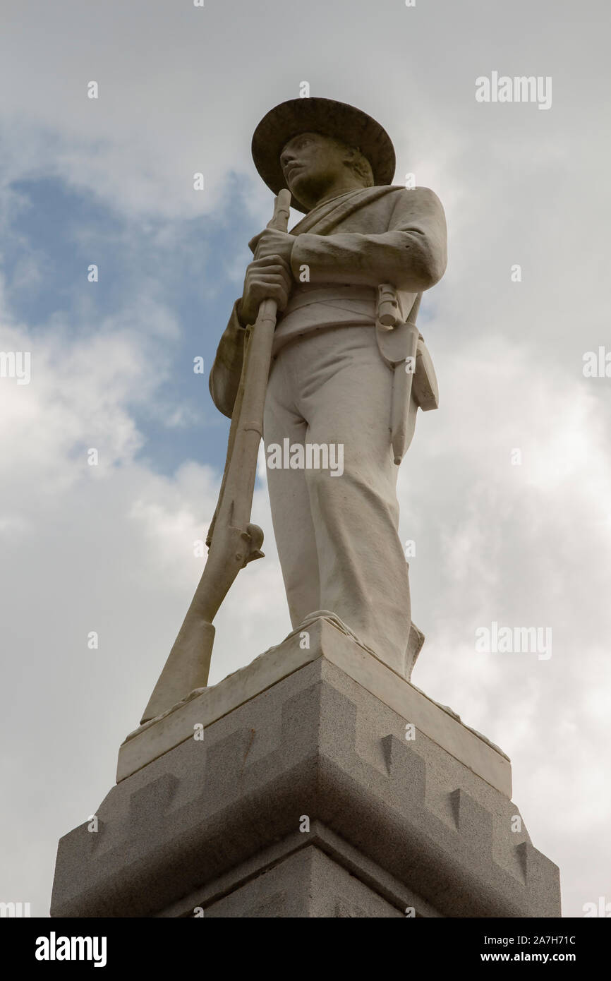 Guerra confederate Memorial statua dedicata nel 1908 dalle Figlie della Confederazione in Ocala, Marion County, Florida. Foto Stock
