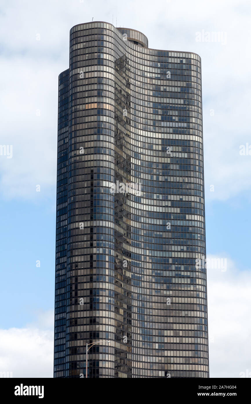 Il lago di punto condominio torre, Chicago, Illinois Foto Stock