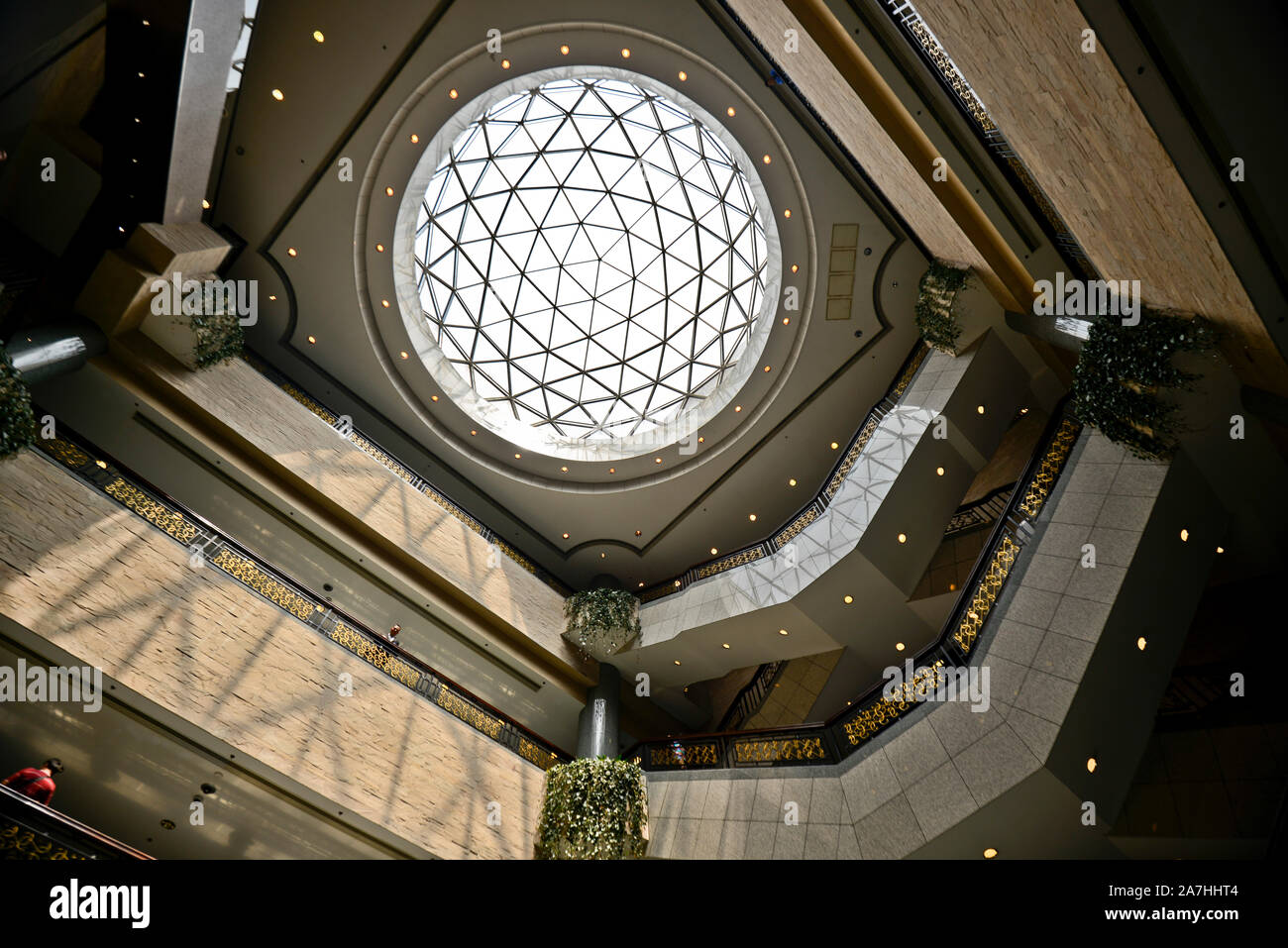 Il Museo di Shanghai (Cina): vista dell'interno dal salone centrale Foto Stock