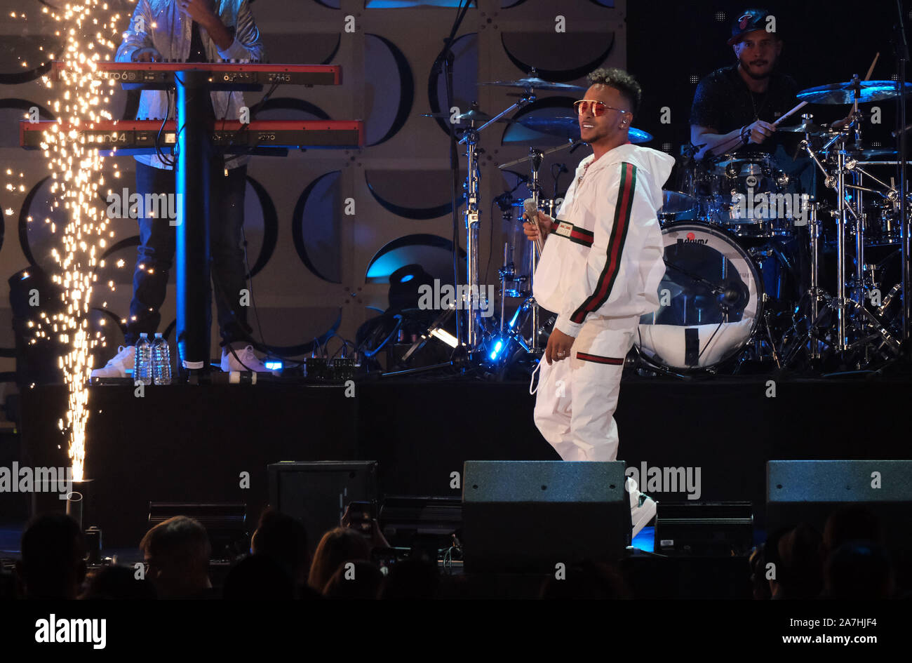 Miami, Stati Uniti. 02Nov, 2019. Ozuna preforme al iHeartRadio 2019 Fiesta Latina concerto presso la American Airlines Arena, in Miami Florida, sabato 2 novembre, 2019. Foto di Gary mi Rothstein/UPI Credito: UPI/Alamy Live News Foto Stock