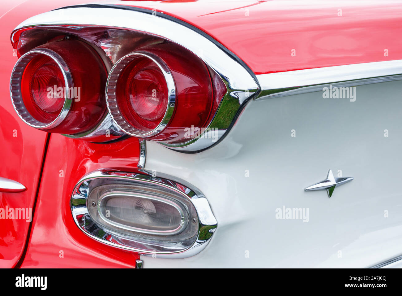 Luci di coda sul vecchio classico americano auto Foto Stock