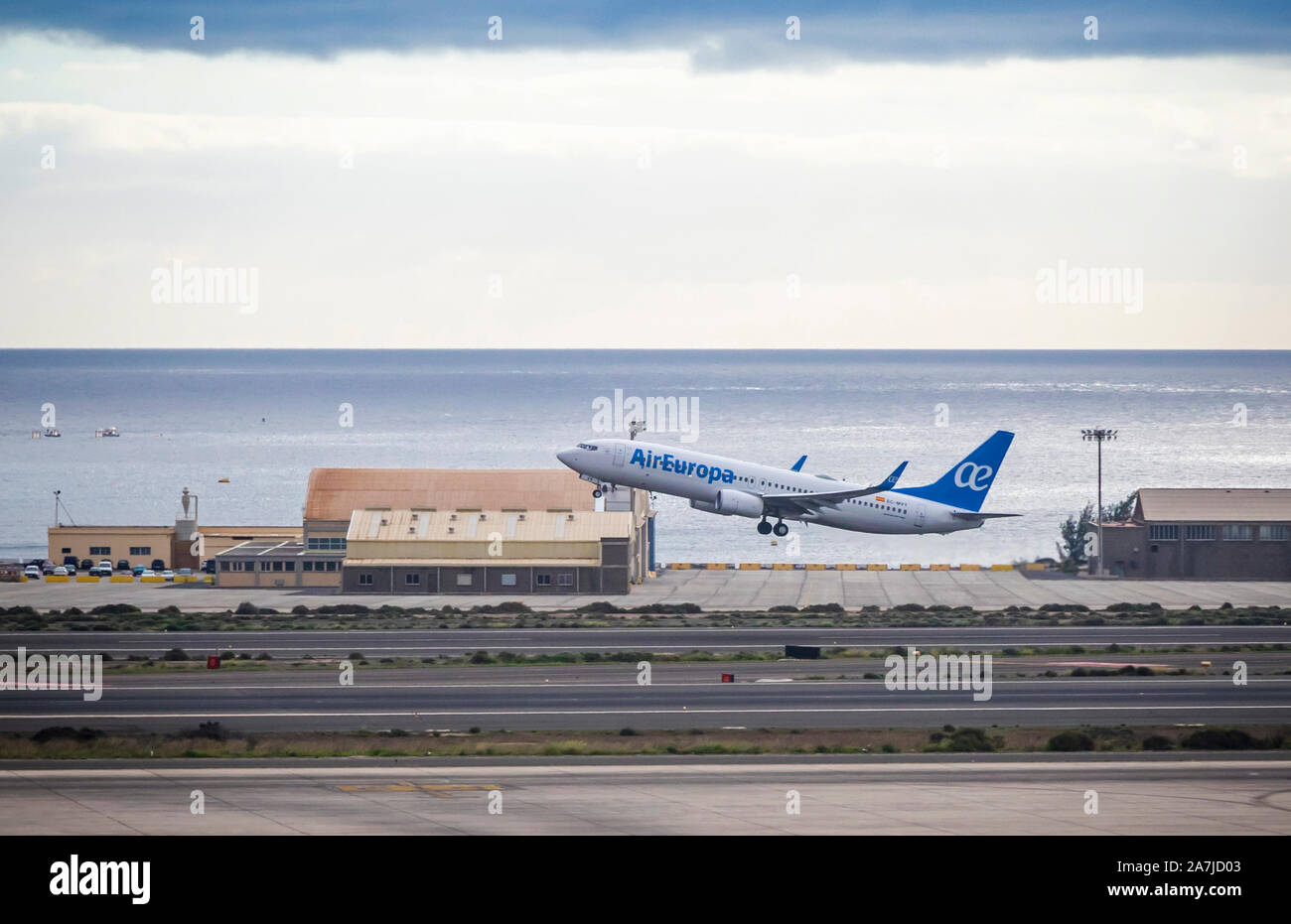 Las Palmas de Gran Canaria, Spagna - 13 dicembre 2018: Boeing 737-85P di aeromobili (reg.numero CE-MVY), operati da Air Europa di decollare dal Las Pal Foto Stock